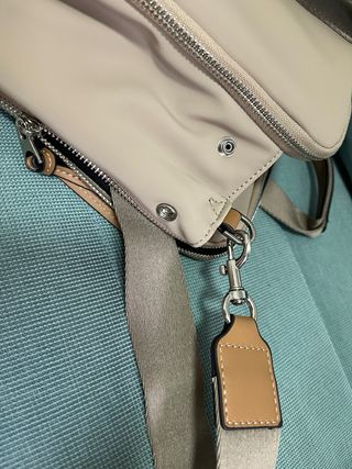 Maletín para portátil beige y gris, SIN USO ALGUNO
