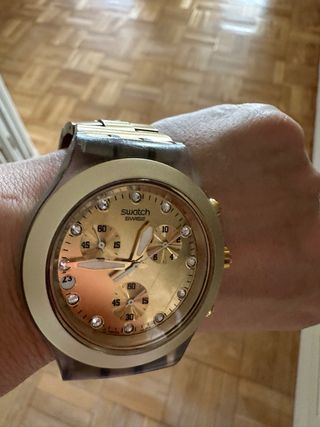Exclusivo Reloj Swatch Irony Dorado y Transparente