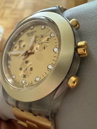 Exclusivo Reloj Swatch Irony Dorado y Transparente