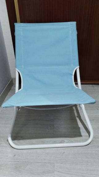 A estrenar Silla Plegable Azul y Blanca