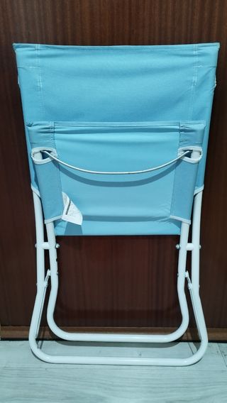 A estrenar Silla Plegable Azul y Blanca