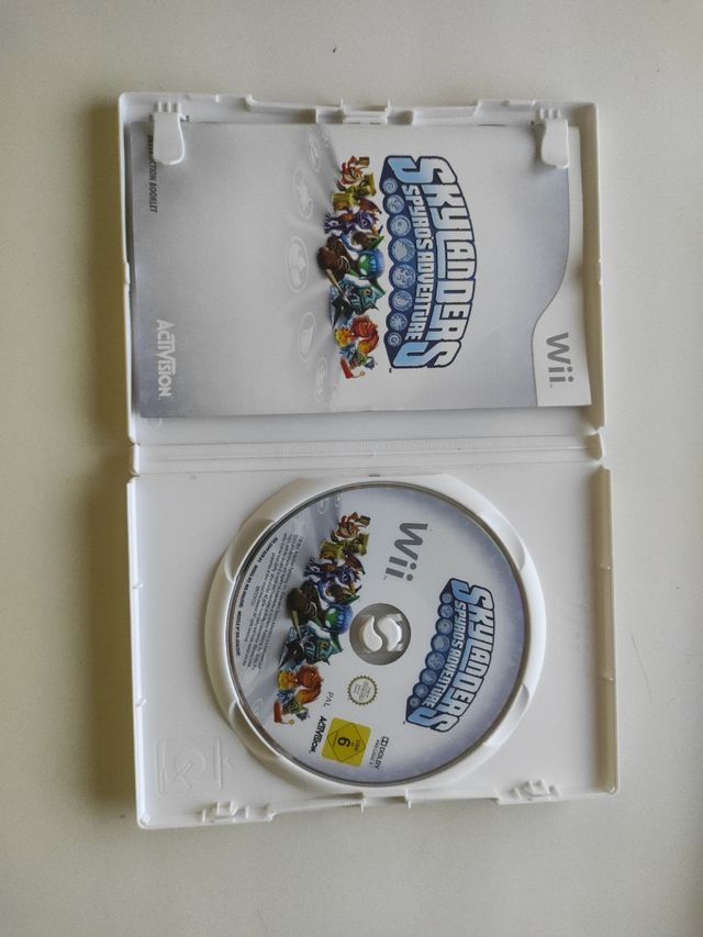 Skylanders Lot: Portal, Figures & Cards