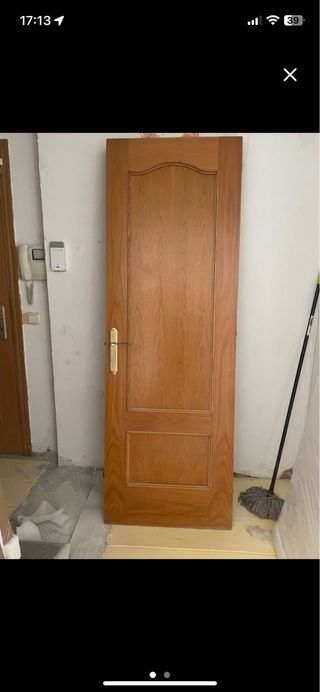 Puerta maciza de madera