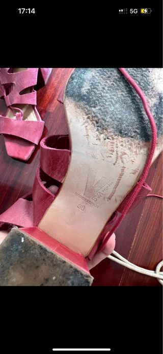 Sandalias romanas con tacón