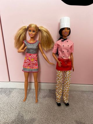 Pastelería Barbie con Accesorios y 2 muñecas