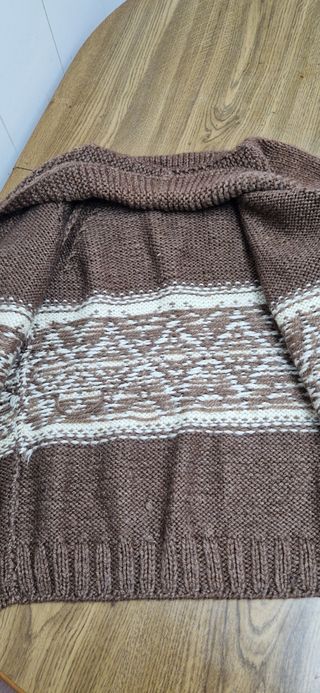 Chaqueta de lana tejida a mano