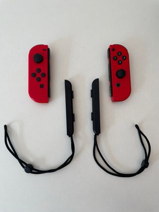 Nintendo Switch Roja + 3 Juegos Mario