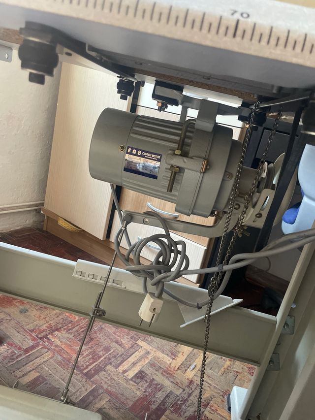 Máquina de coser industrial Kansai