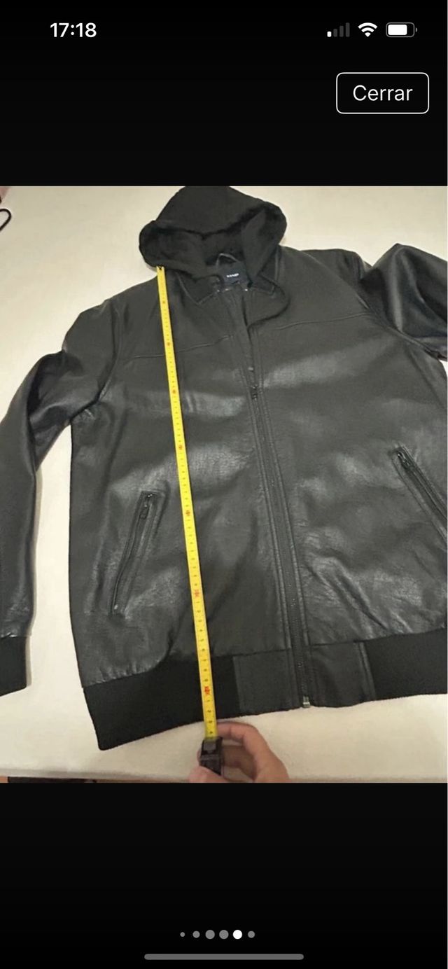 Chaqueta Polipiel Negra con Capucha