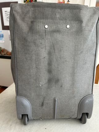 Maleta de cabina gris con 2 ruedas