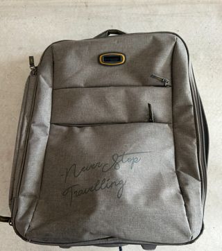 Maleta de cabina gris con 2 ruedas