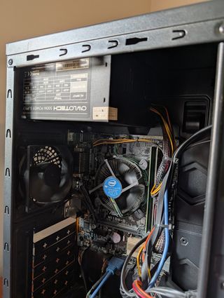Ordenador de sobremesa PC
