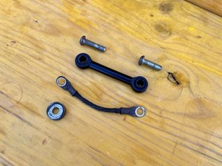 Soporte Motor y Toma Tierra Harley Davidson