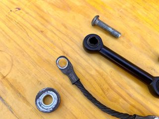 Soporte Motor y Toma Tierra Harley Davidson