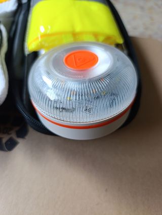 Luz V.16 emergencia, Chaleco y Guantes