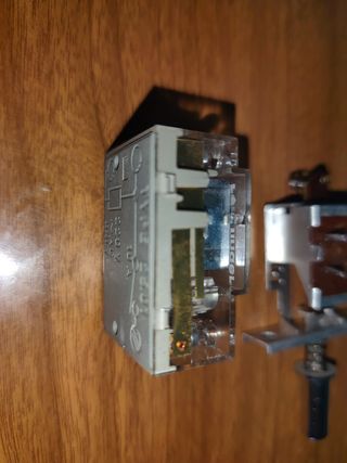 Relè Finder Trasparente