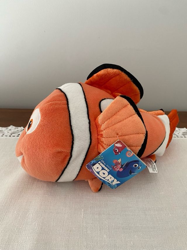 Peluche grande Nemo Finding Dory 30cm