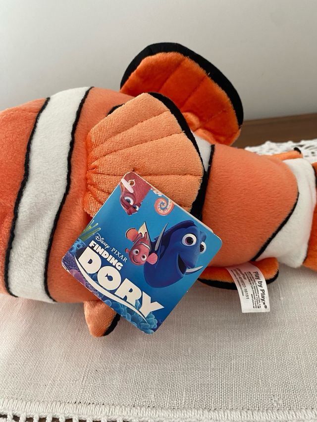 Peluche grande Nemo Finding Dory 30cm