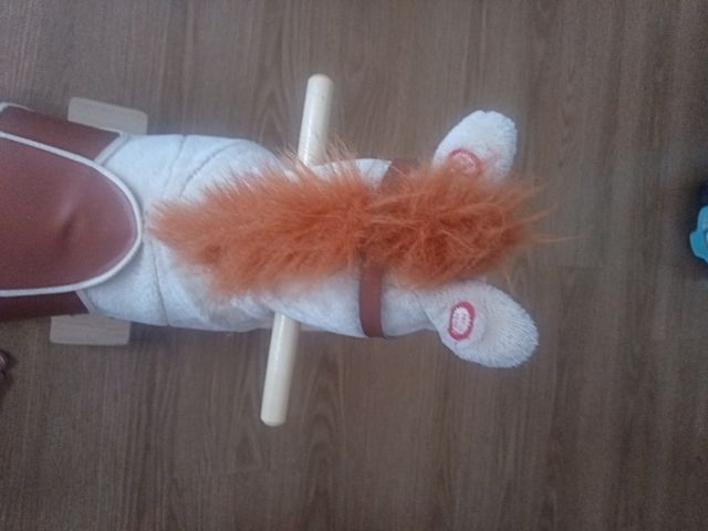 Caballo balancín musical