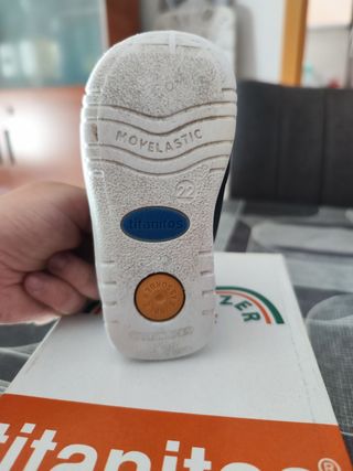 Zapatos Titanitos T22