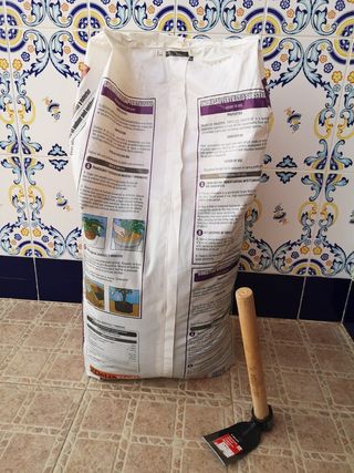 Escardillo Bellota + Sustrato Dalia Flor 50L