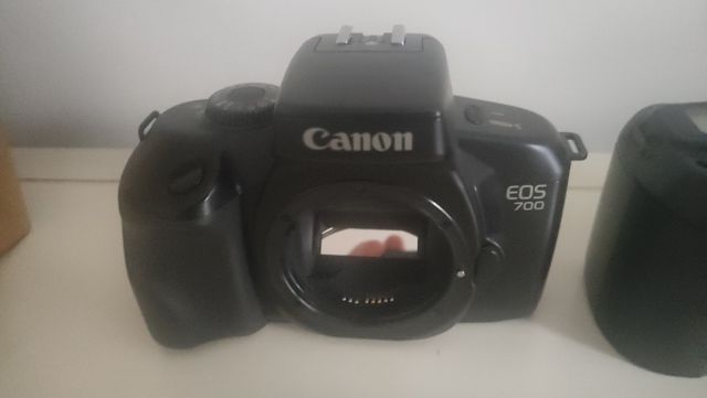3 cuerpos cámaras Canon Eos,500,700 y 1000