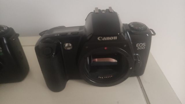 3 cuerpos cámaras Canon Eos,500,700 y 1000