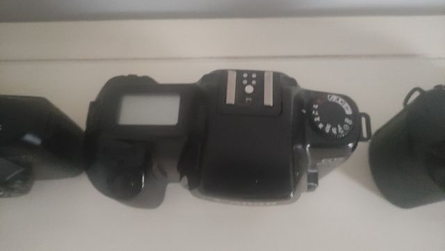 3 cuerpos cámaras Canon Eos,500,700 y 1000