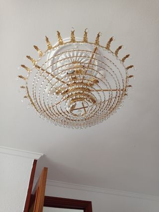 Lámpara de techo de cristal y metal dorado