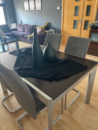 Mesa extensible de comedor de madera maciza