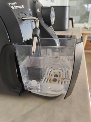 Cafetera Philips Saeco Super Automática