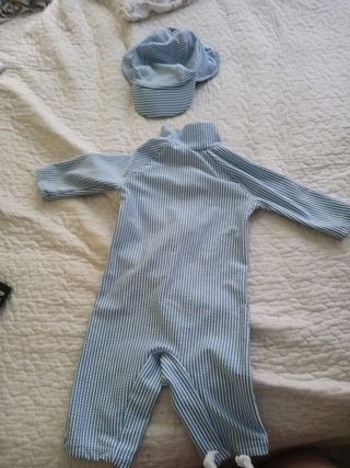 Traje de neopreno a rayas para bebé
