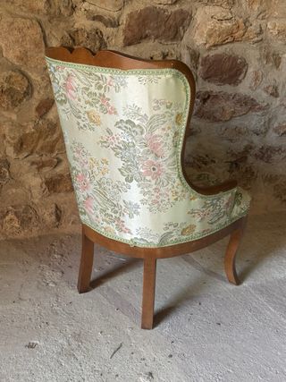 Butaca de tela y madera