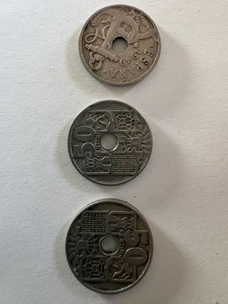 Monedas antiguas España 1949 y 50 céntimos. 