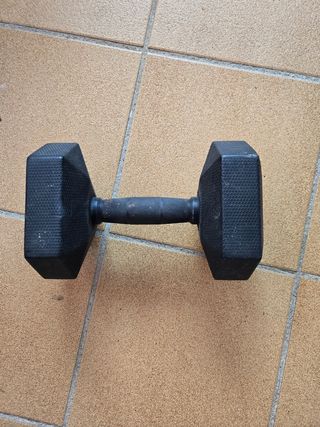 Mancuerna hexagonal negra