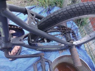 Si sentono le offerte di bici BMX grigie.
