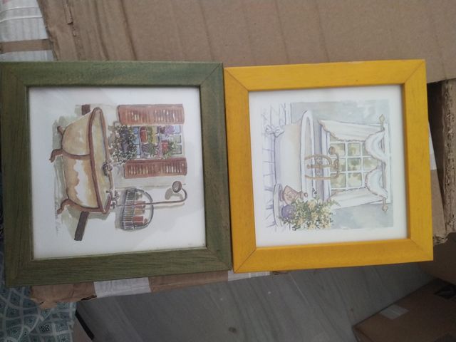 Cuadros baño marco amarillo y verde