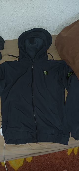 Sudadera Stone Island Negra con Capucha