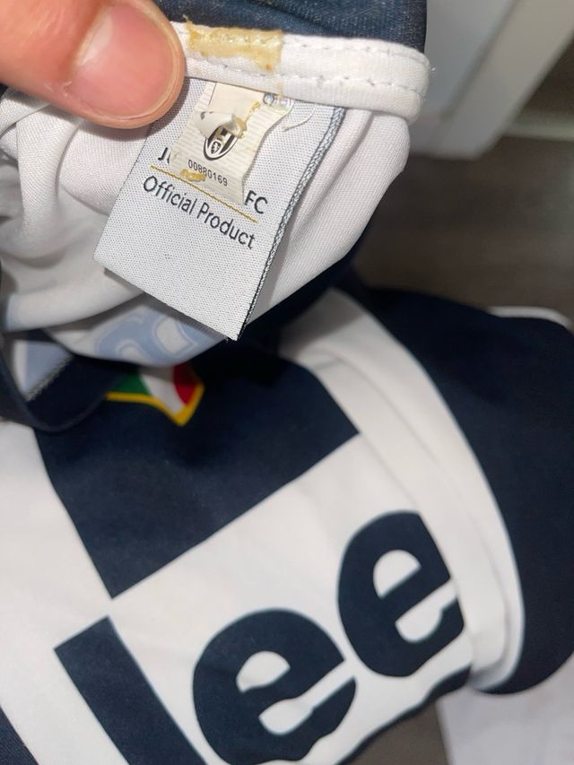 Camiseta Juventus Negra y Blanca