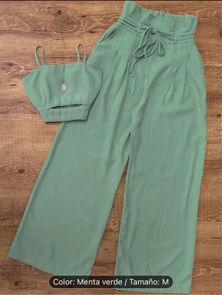 Conjunto Crop Top y Pantalón Palazzo Verde