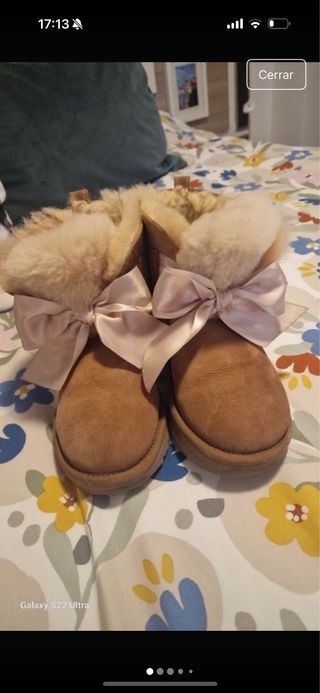 Botas UGG marrones con lazo