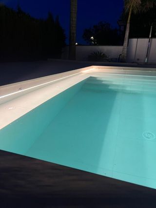 Construcción de piscinas .