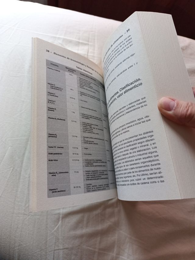 Nutricion Humana y Dietetica (Spanish Edition)