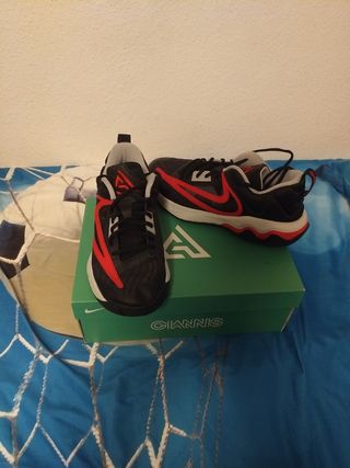Nike Giannis Zapatillas Negras 