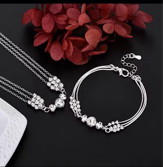 Conjunto Pendientes y Collar
