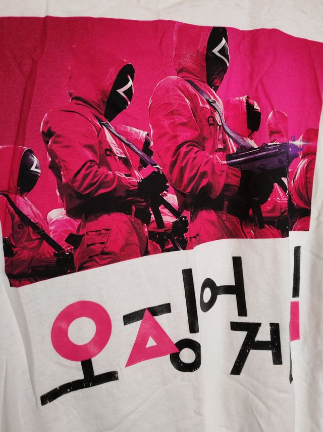 Camiseta El Juego del Calamar Pull&Bear NUEVA