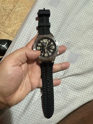 Reloj Guess Negro