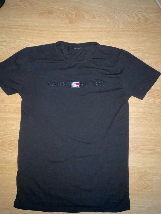 Camiseta Tommy Hilfiger Negra
