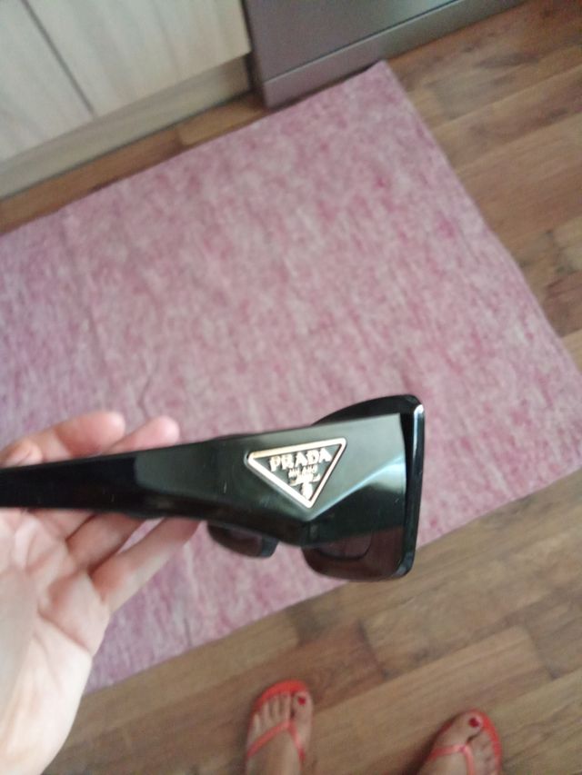 Óculos de sol Prada pretos