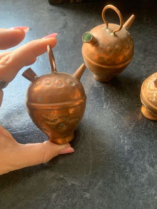 Botijos de cobre pequeños decorativos